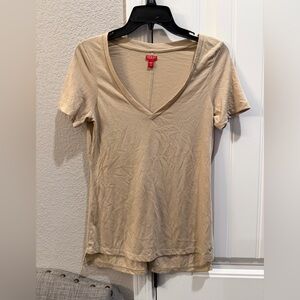 GUESS Beige Short Sleeve V-Neck Tee